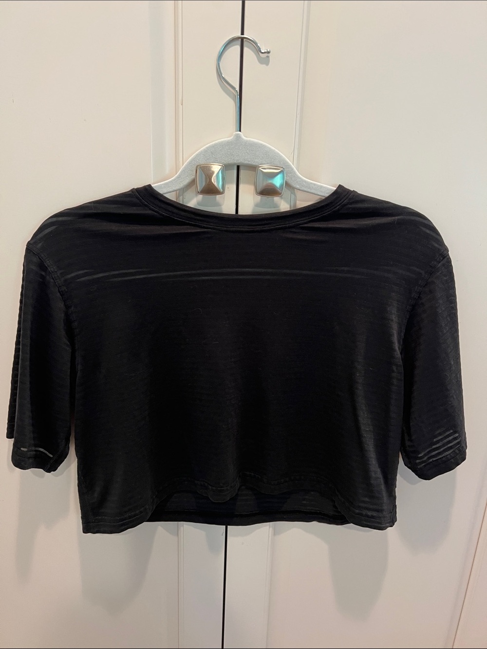 Lululemon Black Cropped Short-Sleeve Women's Top sz 8